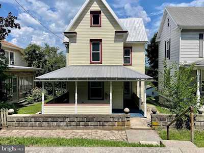 31 S Mann Ave Yeagertown, PA 17099