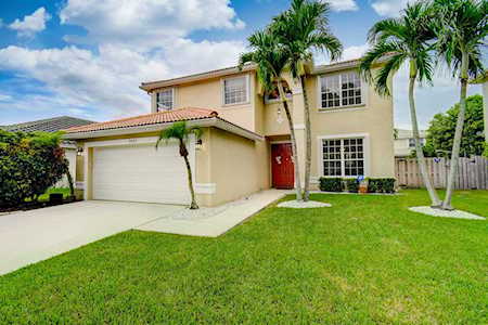 7637 Hollington Place Lake Worth, FL 33467