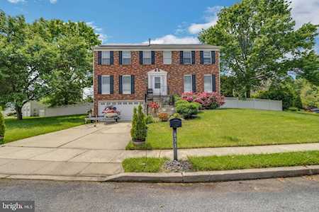 831 Hunters Dr Woodbury, NJ 08096