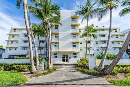 80 S Shore Dr #308 Miami Beach, FL 33141