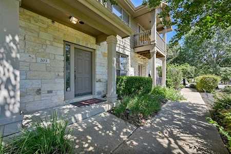 9201 Brodie LN #203 Austin, TX 78748