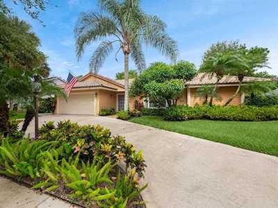 18205 Lake Bend Drive Jupiter, FL 33458