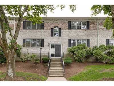 132 Lake Shore Rd #1 Boston, MA 02135