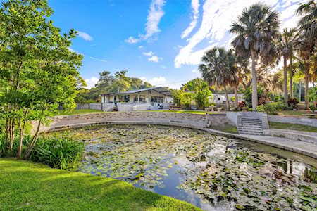 14775 Pine Dr Largo, FL 33774