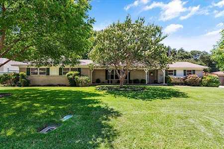 904 Walnut Drive Arlington, TX 76012