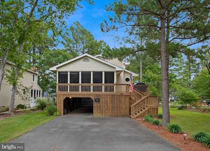 944 Lake View Dr Bethany Beach, DE 19930