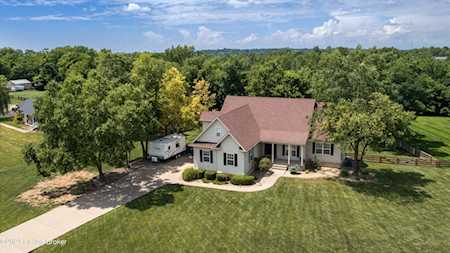 7008 Derby Dr Crestwood, KY 40014