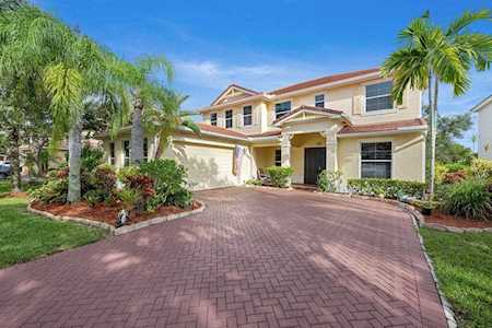 9326 Madewood Court Royal Palm Beach, FL 33411