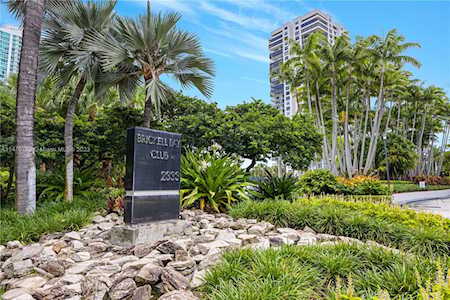 2333 Brickell Ave #1012 Miami, FL 33129