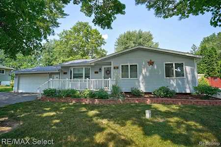 6189 Sugarloaf Dr Grand Blanc Twp, MI 48439