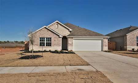 4151 Long Leaf Bend Blvd Pinehurst, TX 77362