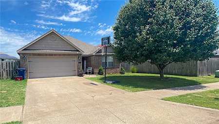 2003 N Lexington St Siloam Springs, AR 72761