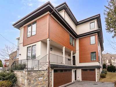 805 Heath St #2 Brookline, MA 02467