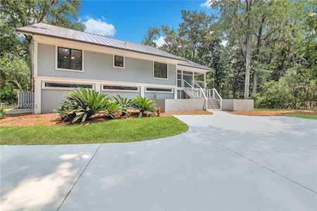 10 Hunt Club Ct Hilton Head Island, SC 29928