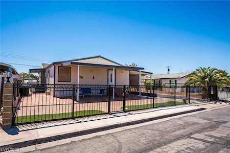 6071 Yellowstone Ave Las Vegas, NV 89156