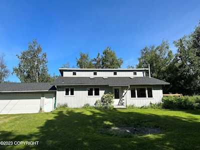 7471 E Sarasota Dr Wasilla, AK 99654