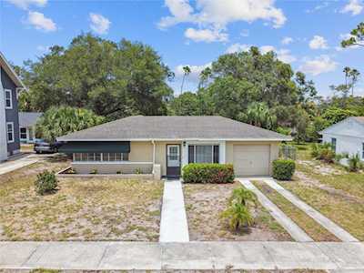 1052 Iroquois St Clearwater, FL 33755