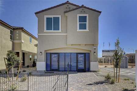 9186 Theodore Ct Las Vegas, NV 89178