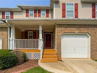 586 Fox Creek Crossing Woodstock, GA 30188