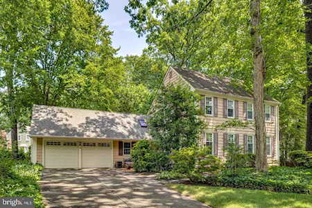 14 Dunbarton Rd Cherry Hill, NJ 08003