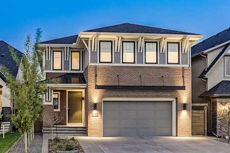 35 Mahogany Cape SE Calgary, AB T3M 2S4