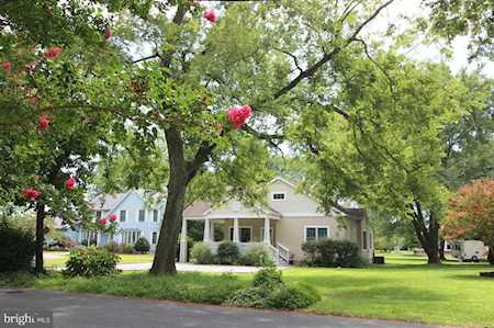 16 Oakland Ave Ocean View, DE 19970