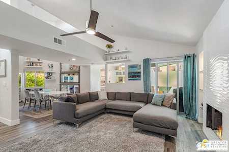 459 Village Square Palm Springs, CA 92262