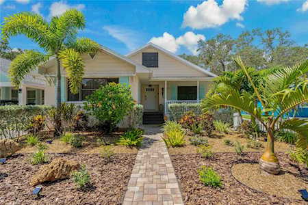 1057 Sedeeva St Clearwater, FL 33755