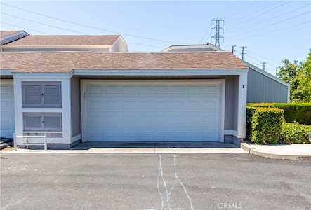 1 Autumn Hill Ln Laguna Hills, CA 92653