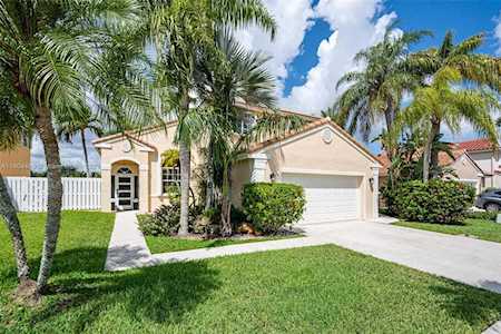 19010 NW 10th St Pembroke Pines, FL 33029