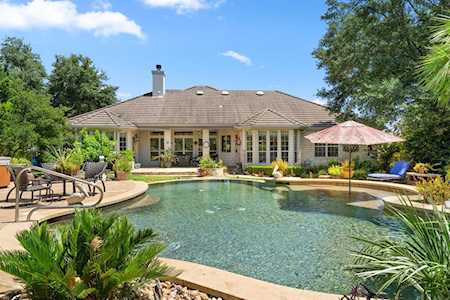 932 Vanguard ST Lakeway, TX 78734