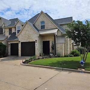 2541 Vineyard Drive Granbury, TX 76048