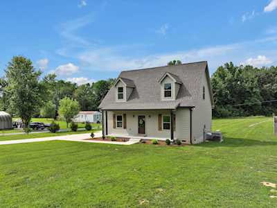 591 King Ridge Rd Dowelltown, TN 37059