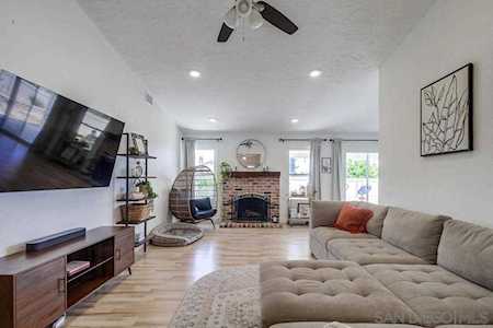 2257 Casa Alta Spring Valley, CA 91977