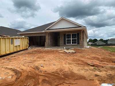 4105 SE Rockland Circle Owens Cross Roads, AL 35763