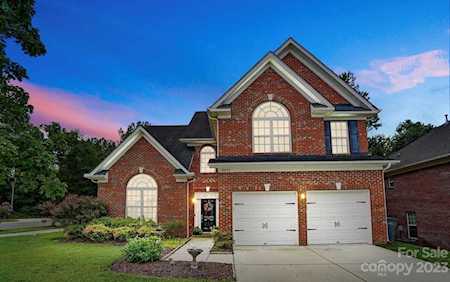 10805 Bennett Dr Davidson, NC 28036