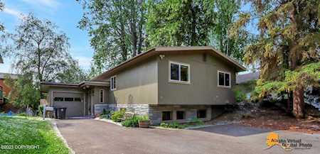 1742 W 12th Ave Anchorage, AK 99501