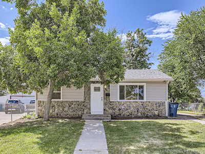 7030 Garden Ct Commerce City, CO 80022
