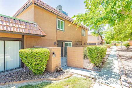 320 Shadybrook Ln #B Las Vegas, NV 89107