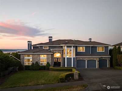 1875 Hillside Dr NE Tacoma, WA 98422
