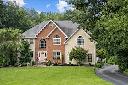 10 Settlers Rd Shrewsbury, MA 01545