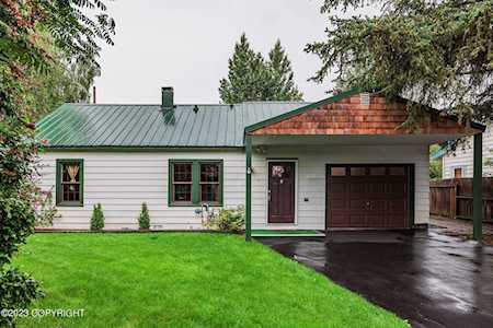 2205 Lincoln Ave Anchorage, AK 99517