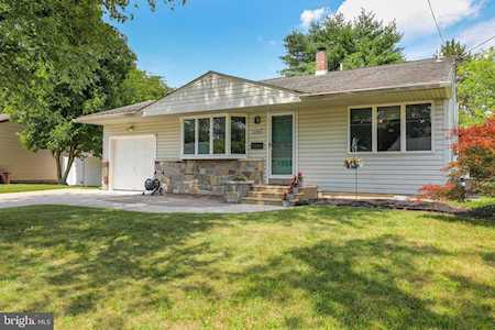 1540 N Bowling Green Dr Cherry Hill, NJ 08003