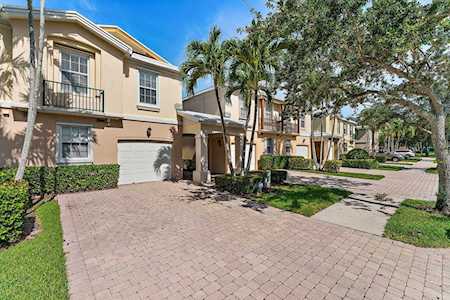 313 Salinas Drive Palm Beach Gardens, FL 33410