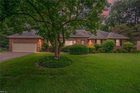 521 Ben Hogan Dr Virginia Beach, VA 23462