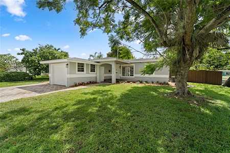 5340 NE 3rd Ter Oakland Park, FL 33334