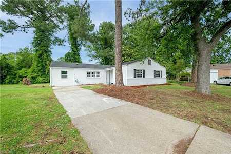9 Maume Circle Hampton, VA 23666