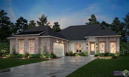 10004 Sanctuary Oaks Dr Baton Rouge, LA 70817
