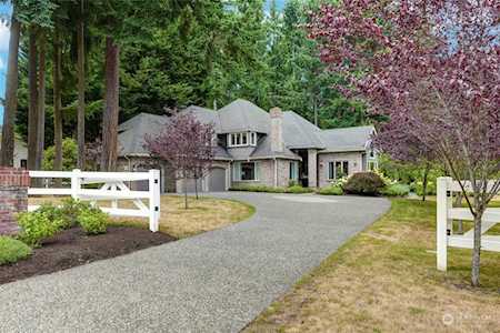 13540 NE 54th Place Bellevue, WA 98005