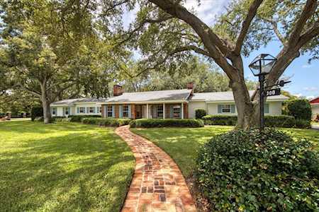 300 Ponce De Leon Blvd Belleair, FL 33756